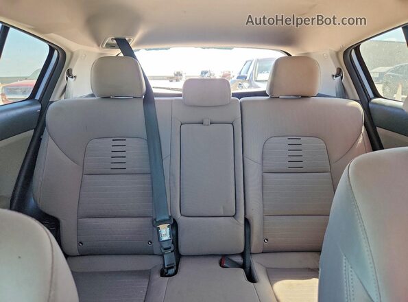 KNDPM3AC8J7365502 2018 KIA SPORTAGE Серебряный Вид задних сидений
