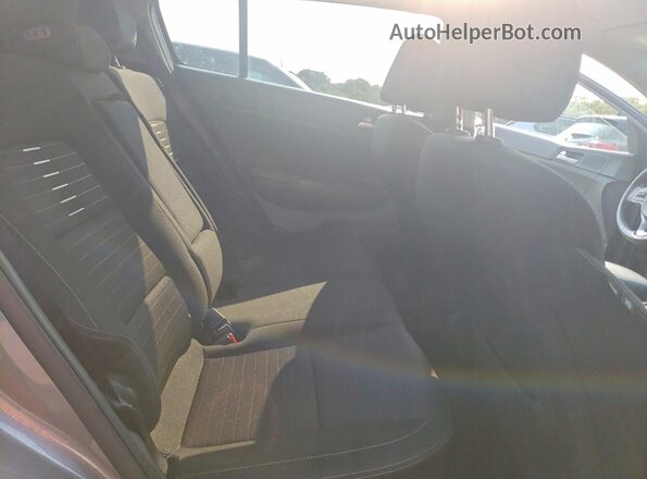 KNDPMCAC0J7400839 2018 KIA SPORTAGE Silver Widok wnętrza z tyłu