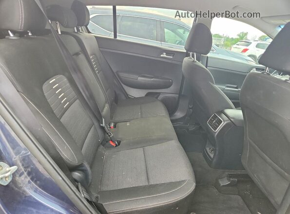 KNDPMCAC0L7766576 2020 KIA SPORTAGE Blue Widok wnętrza z tyłu