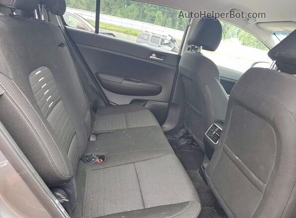 KNDPMCAC1J7419352 2018 KIA SPORTAGE Gray Vista interior trasera