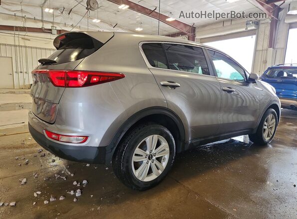 KNDPMCAC4J7383818 2018 KIA SPORTAGE Gray Trasero derecho