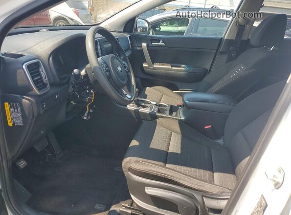 KNDPMCAC7J7346942 2018 KIA SPORTAGE White Vista interior delantera