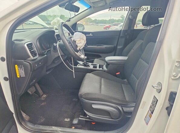 KNDPMCAC7L7651599 2020 KIA SPORTAGE Белый Вид салона спереди