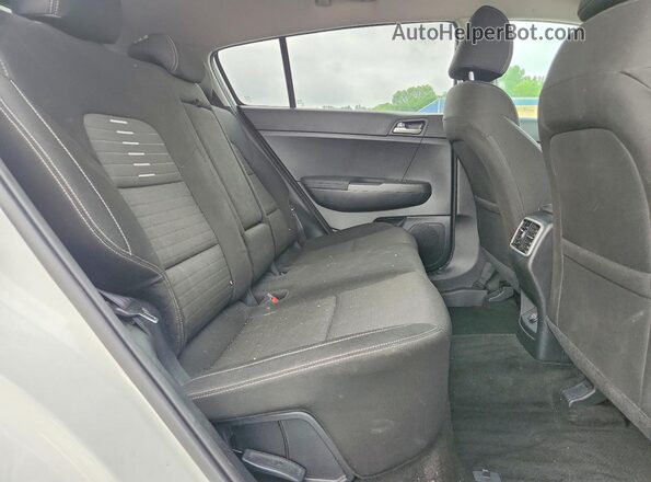 KNDPMCAC7N7024789 2022 KIA SPORTAGE White Vista interior trasera