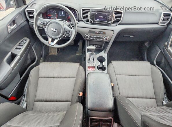 KNDPMCAC8H7116336 2017 KIA SPORTAGE Red Vista del salpicadero