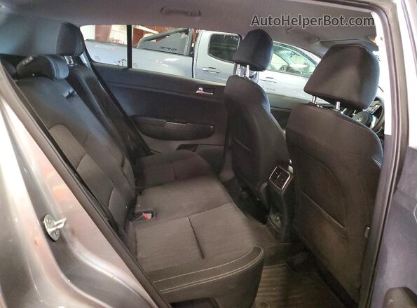 KNDPMCAC9M7885969 2021 KIA SPORTAGE Silver Rear interior view
