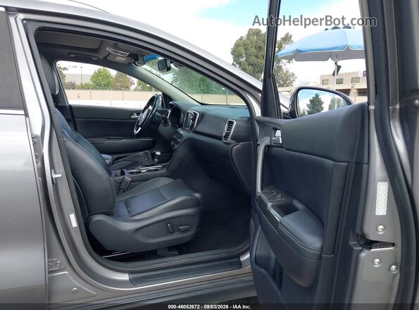 KNDPN3AC5H7225561 2017 KIA SPORTAGE Серый Вид салона спереди