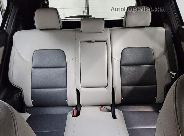 KNDPNCAC2J7425206 2018 KIA SPORTAGE Black Հետևի նստատեղերի տեսք