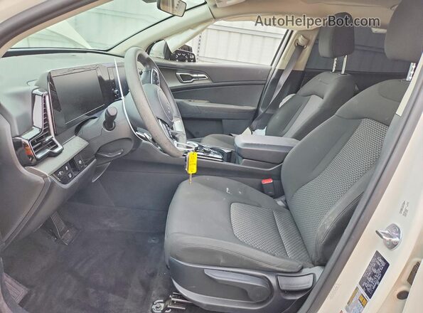 KNDPU3DG5S7201477 2025 KIA SPORTAGE White Вид салону спереду