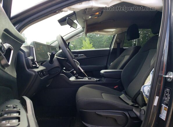 KNDPUCAF5P7158102 2023 KIA SPORTAGE Black Вид салону спереду