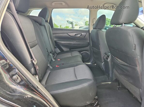 KNMAT2MT0JP621940 2018 NISSAN ROGUE Black Widok wnętrza z tyłu