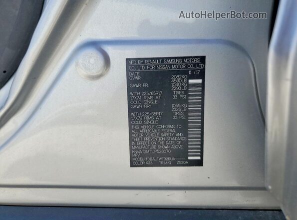 KNMAT2MT1JP528070 2018 NISSAN ROGUE Серебряный Вид подкапотного пространства
