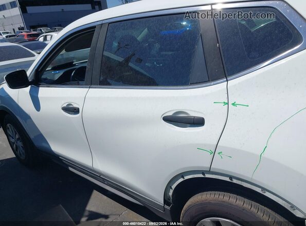 KNMAT2MT2JP562776 2018 NISSAN ROGUE White 