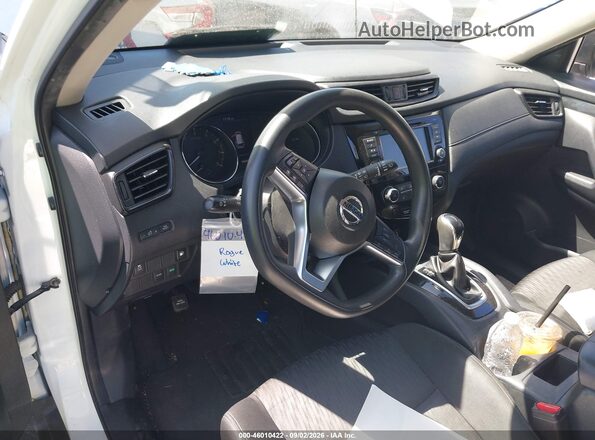 KNMAT2MT2JP562776 2018 NISSAN ROGUE White 