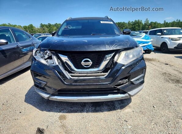 KNMAT2MT4HP521771 2017 NISSAN ROGUE Черный Вид спереди