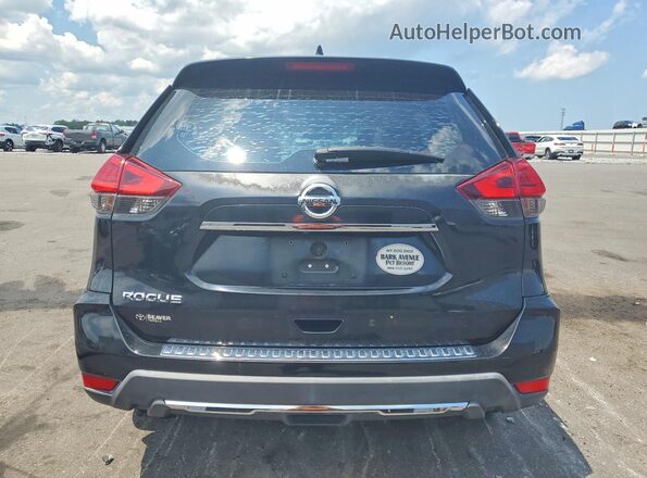 KNMAT2MT5HP540264 2017 NISSAN ROGUE Черный Вид сзади