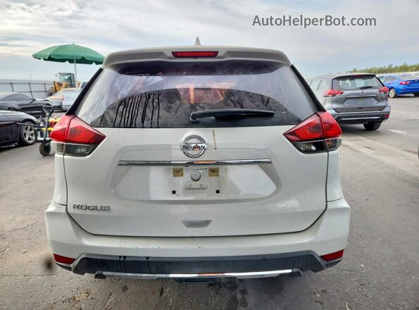 KNMAT2MT5JP521459 2018 NISSAN ROGUE White Rear view