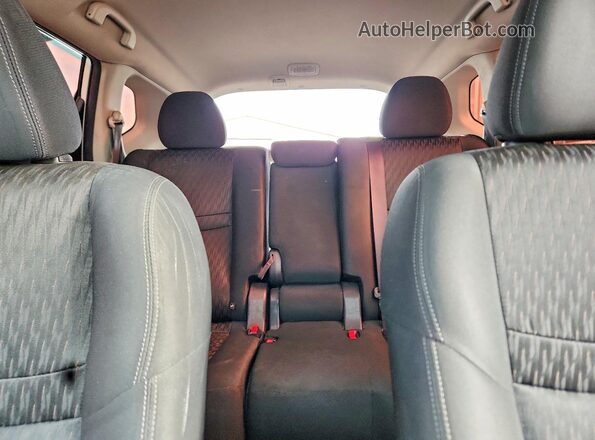 KNMAT2MT5JP521459 2018 NISSAN ROGUE White Rear seats view