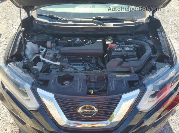 KNMAT2MT7JP513220 2018 NISSAN ROGUE Black Вид задньої частини салону