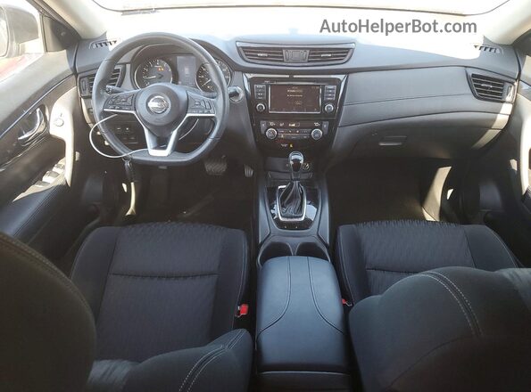 KNMAT2MT7JP513220 2018 NISSAN ROGUE Black Вид панелі приладів