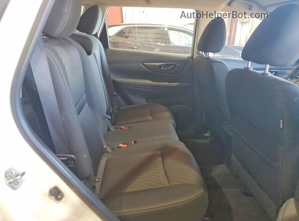 KNMAT2MT8KP560726 2019 NISSAN ROGUE White Widok tylnych siedzeń