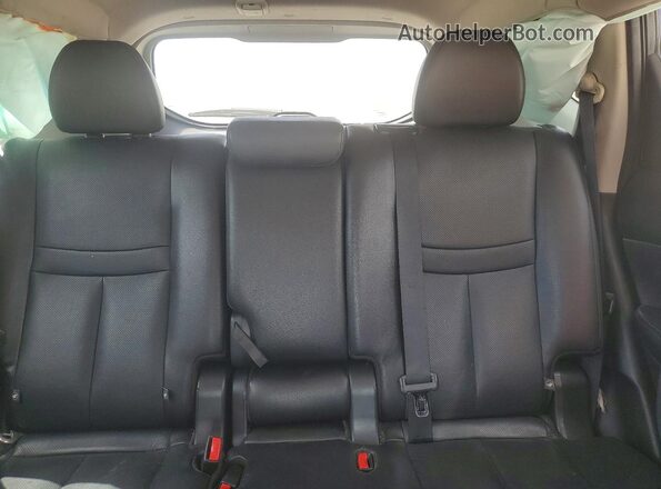 KNMAT2MT9GP701553 2016 NISSAN ROGUE Черный Вид задних сидений