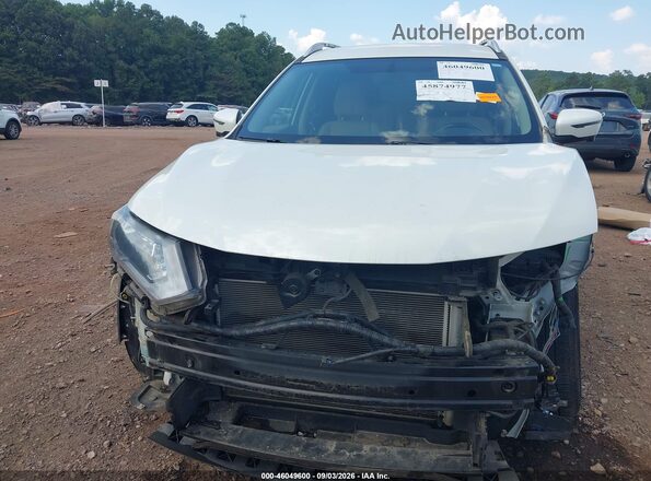 KNMAT2MT9HP510295 2017 NISSAN ROGUE White Widok wnętrza z tyłu
