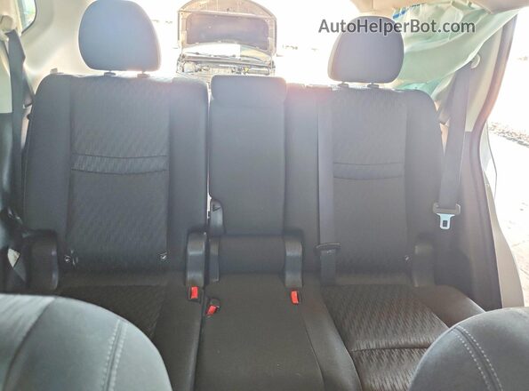 KNMAT2MT9HP533608 2017 NISSAN ROGUE Silver Rear seats view