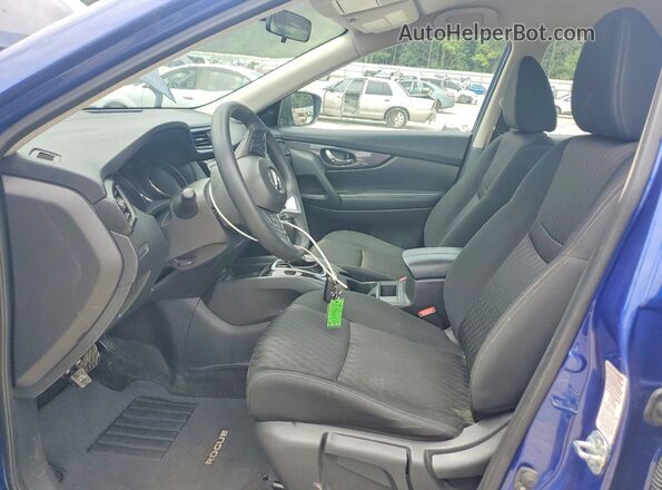 KNMAT2MTXHP594739 2017 NISSAN ROGUE Синий Вид салона спереди