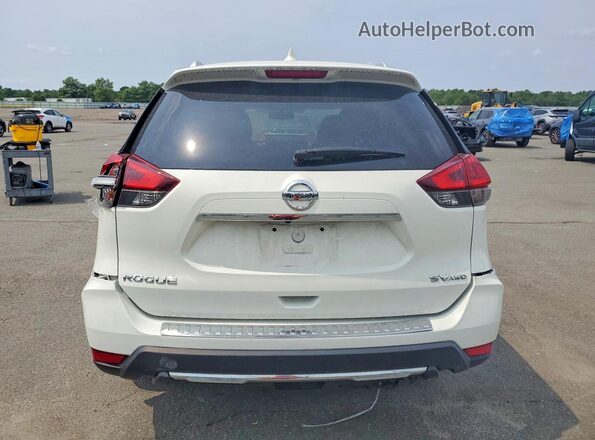 KNMAT2MV4JP509885 2018 NISSAN ROGUE White Rear view