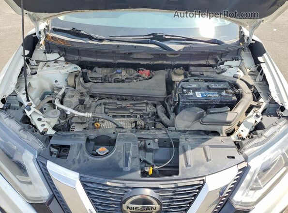 KNMAT2MV4JP509885 2018 NISSAN ROGUE White Engine compartment view
