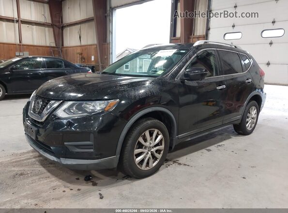 KNMAT2MV5JP549683 2018 NISSAN ROGUE Black Przód lewy