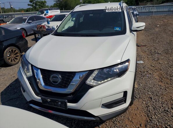 KNMAT2MV5JP598933 2018 NISSAN ROGUE White Вид спереду