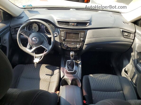 KNMAT2MV5JP598933 2018 NISSAN ROGUE White Вид панелі приладів