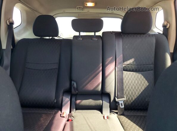KNMAT2MV5JP598933 2018 NISSAN ROGUE White Вид задніх сидінь