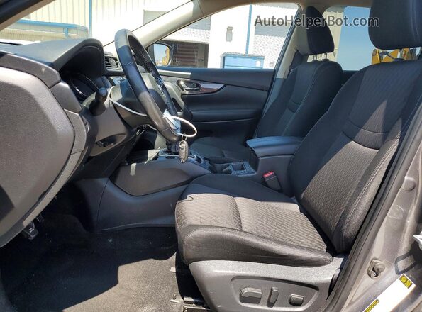 KNMAT2MV6JP623208 2018 NISSAN ROGUE Gray Front interior view