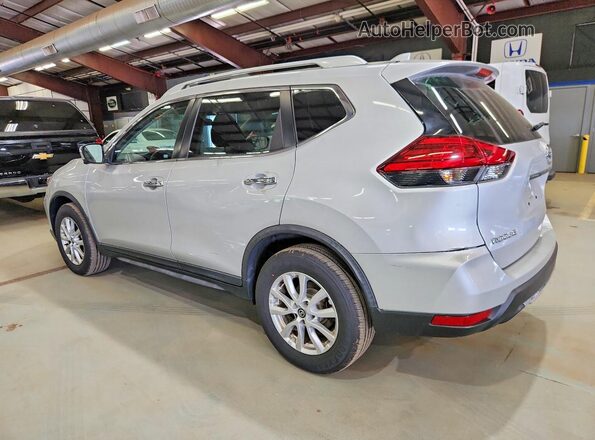 KNMAT2MV9HP548482 2017 NISSAN ROGUE Серебряный Задняя левая четверть