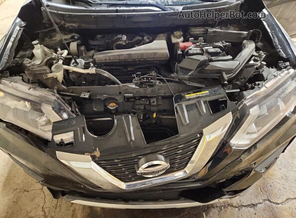 KNMAT2MVXHP546627 2017 NISSAN ROGUE Black Rear interior view