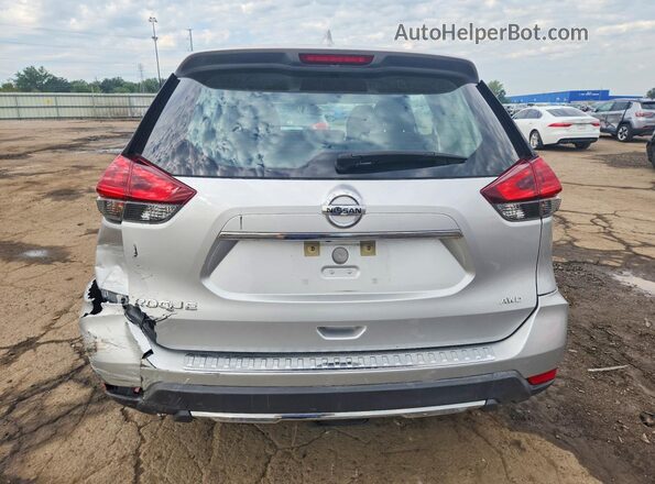 KNMAT2MVXJP507753 2018 NISSAN ROGUE Silver უკანა ხედი