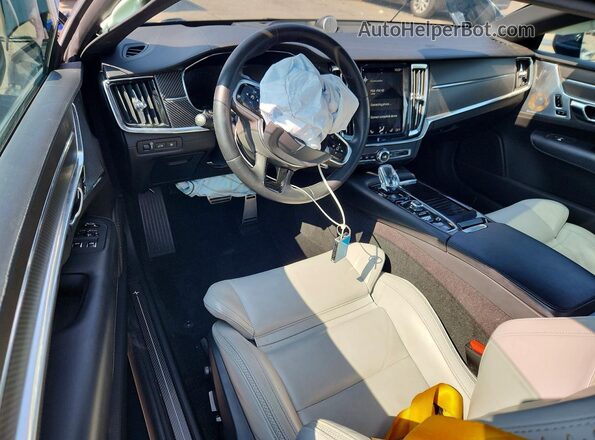 LPSBE0YL5MB001012 2021 POLESTAR 1 Blue წინა პანელის ხედი