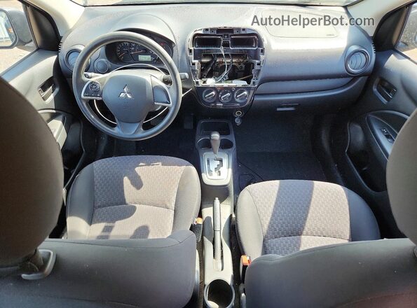 ML32A3HJ4HH003858 2017 MITSUBISHI MIRAGE Серебряный Вид панели приборов