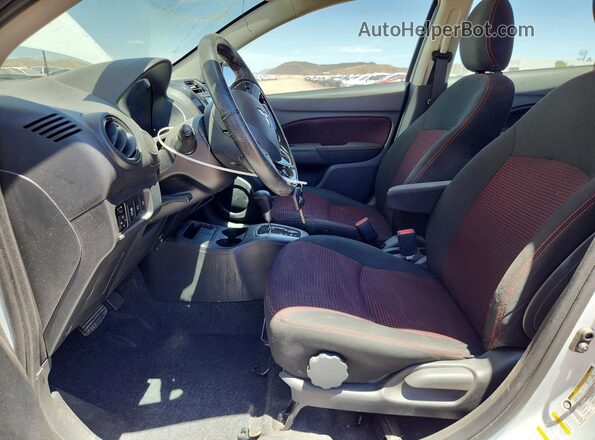 ML32FUFJ8RHF08090 2024 MITSUBISHI MIRAGE White Vista interior delantera