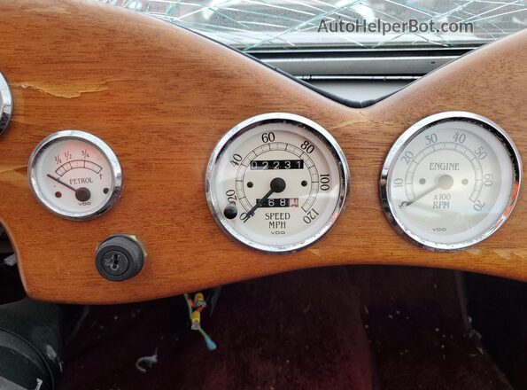 MV1N3517061ND 1939 JAGUAR ROADSTER Двухцветный Вид щитка приборов