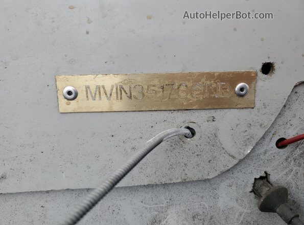 MV1N3517061ND 1939 JAGUAR ROADSTER Двухцветный Вид подкапотного пространства