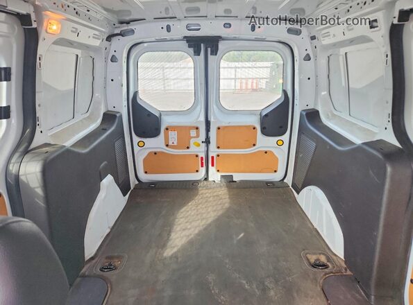 NM0LS7E78J1369297 2018 FORD TRANSIT Белый Вид задней части салона