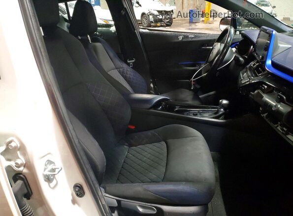 NMTKHMBX1LR105536 2020 TOYOTA C-HR White Widok wnętrza z przodu