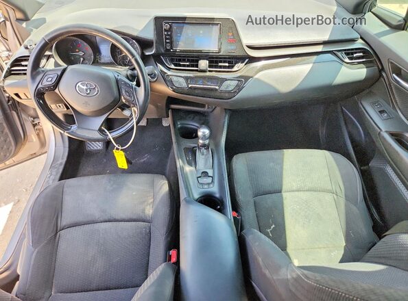 NMTKHMBX2JR039964 2018 TOYOTA C-HR Silver Vista del salpicadero