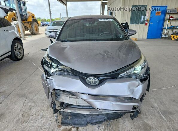 NMTKHMBX3JR046292 2018 TOYOTA C-HR Серебряный Вид спереди