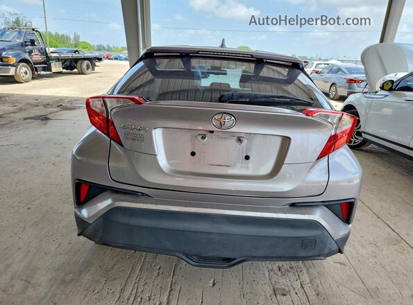NMTKHMBX3JR046292 2018 TOYOTA C-HR Серебряный Вид сзади