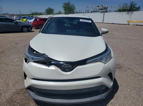 NMTKHMBX6JR005641 2018 TOYOTA C-HR White Вид спереду